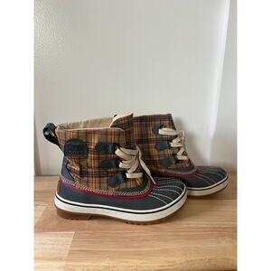 Sorel Tivoli Plaid Waterproof women’s boots size 6